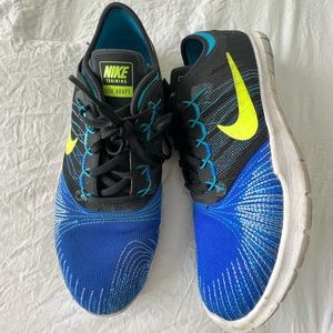 Nike Flex Adapt Women’s training sneakers